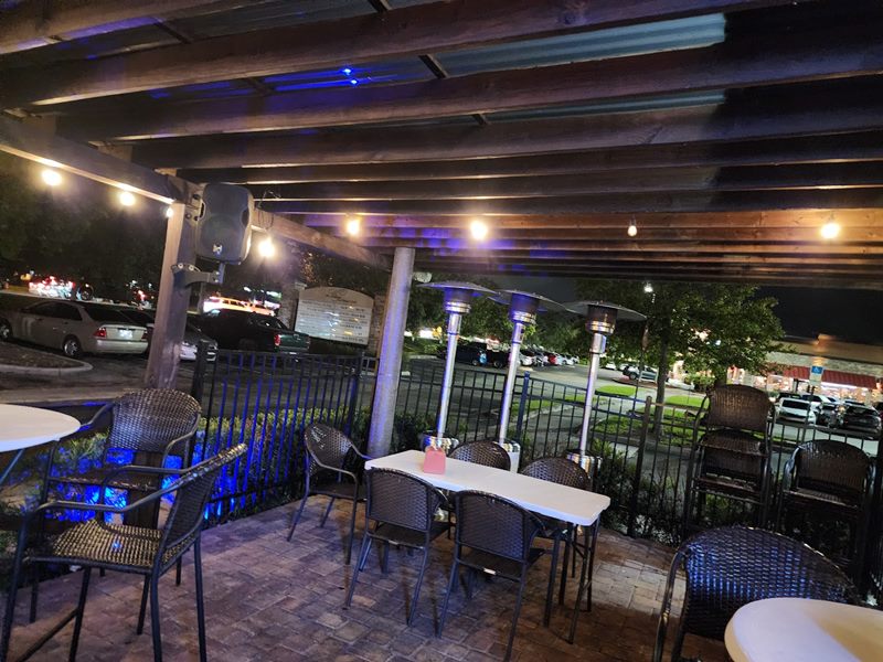 Soneros Steakhouse exterior
